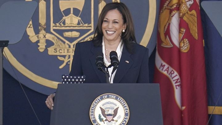  Η Kamala Harris στην κορυφή της λίστας του Forbes με τις πιο επιτυχημένες γυναίκες άνω των 50 ετών